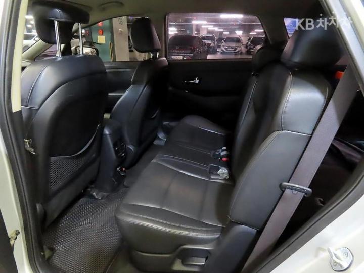 Kia Carens 2.0 LPi Prestige 8