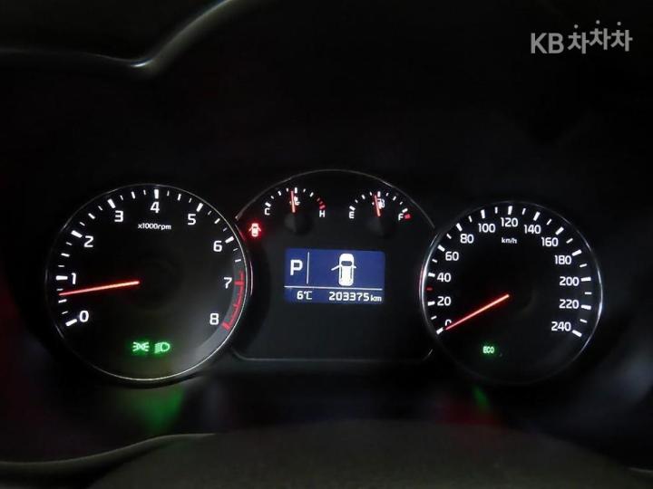 Kia Carens 2.0 LPi Prestige 10