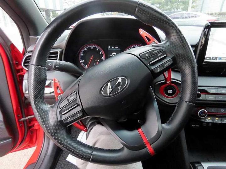 Hyundai Veloster JS 1.6 T-GDi Sport Core 9