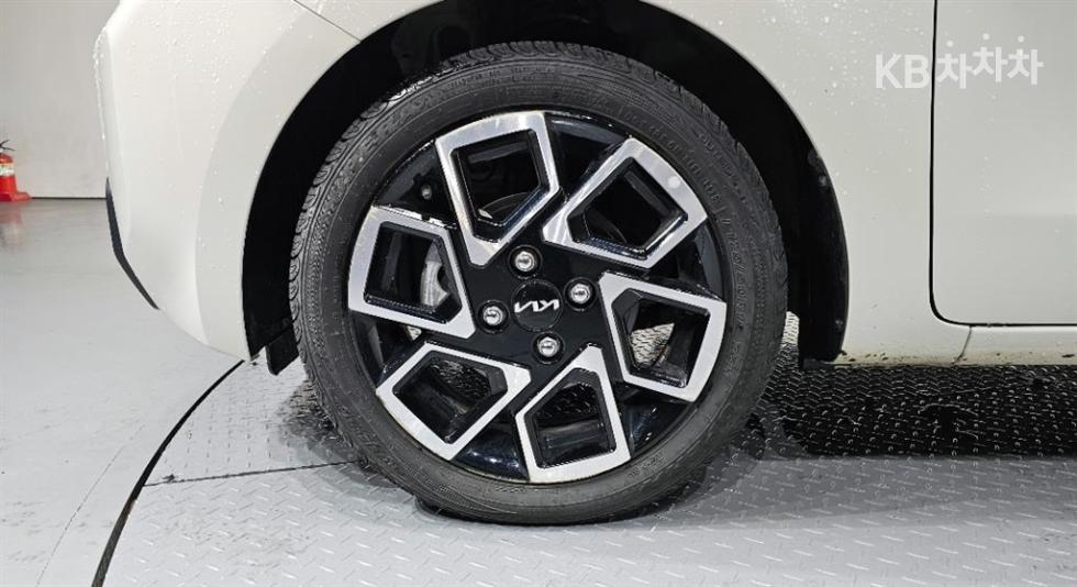 2023 - kia ray