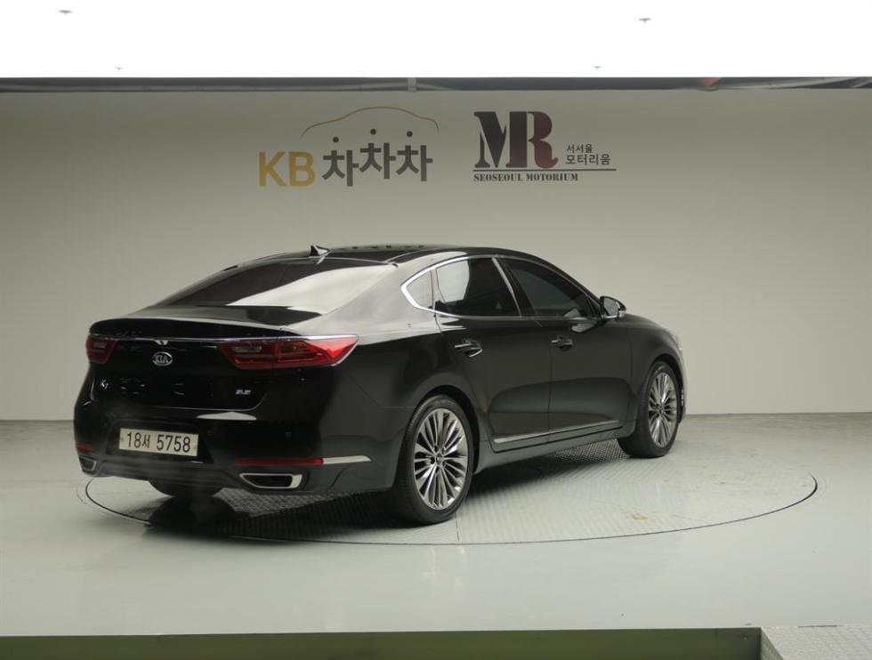 2018 - kia k7