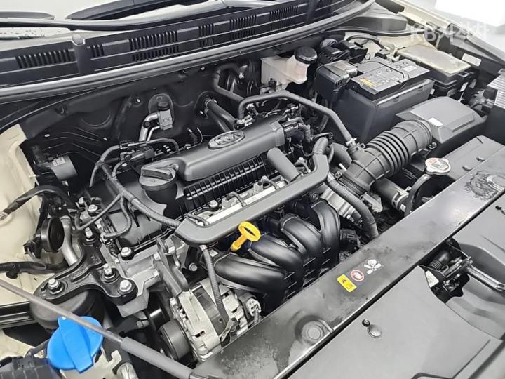 Kia Stonic Gasoline 1.4 MPI Prestige 6