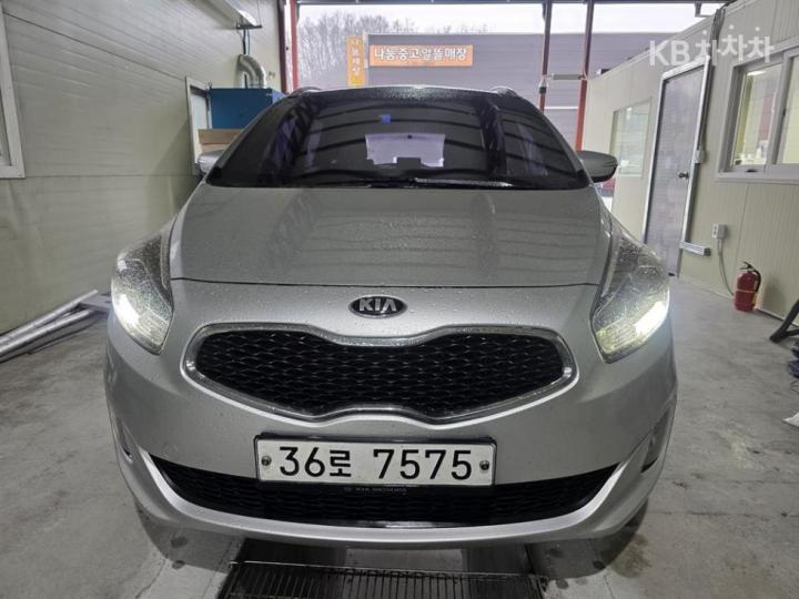 Kia Carens 1.7 VGT Prestige 2