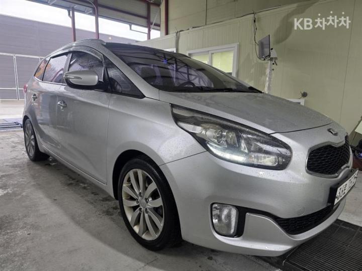 Kia Carens 1.7 VGT Prestige 3