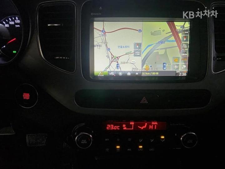 Kia Carens 1.7 VGT Prestige 6