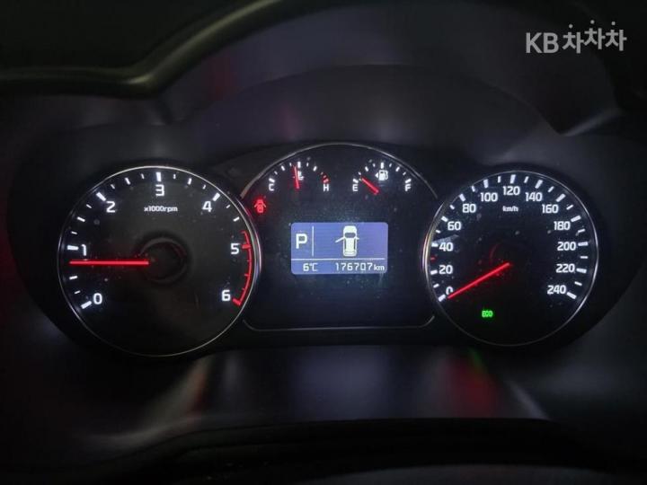 Kia Carens 1.7 VGT Prestige 7