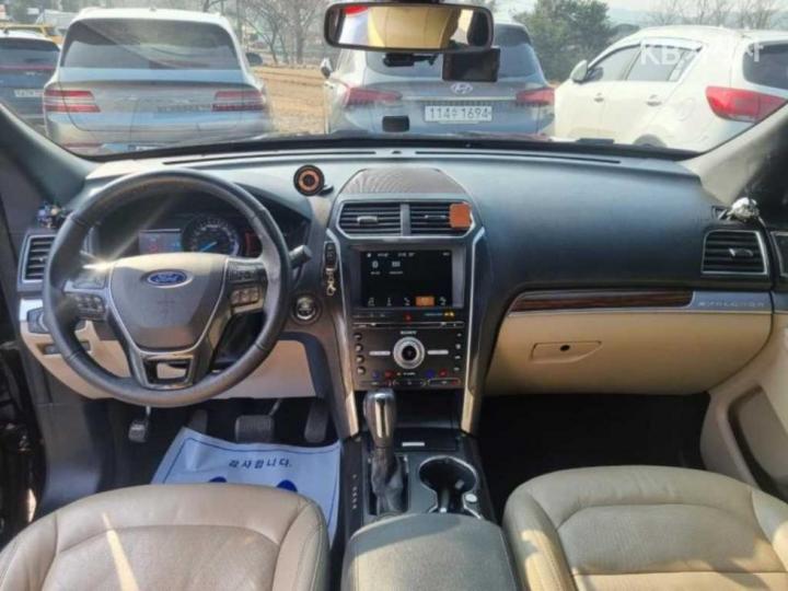 Ford Explorer New 2.3 EcoBoost 4WD Limited 8