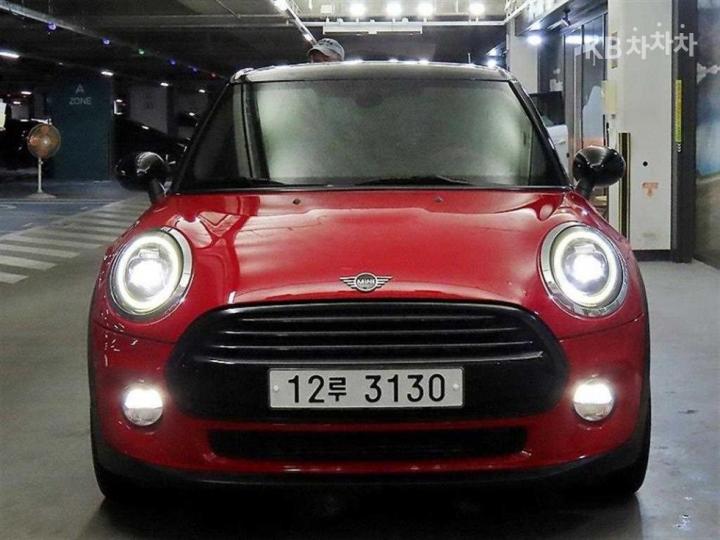 Mini Cooper 5 Duo 1.5 High Trim 3