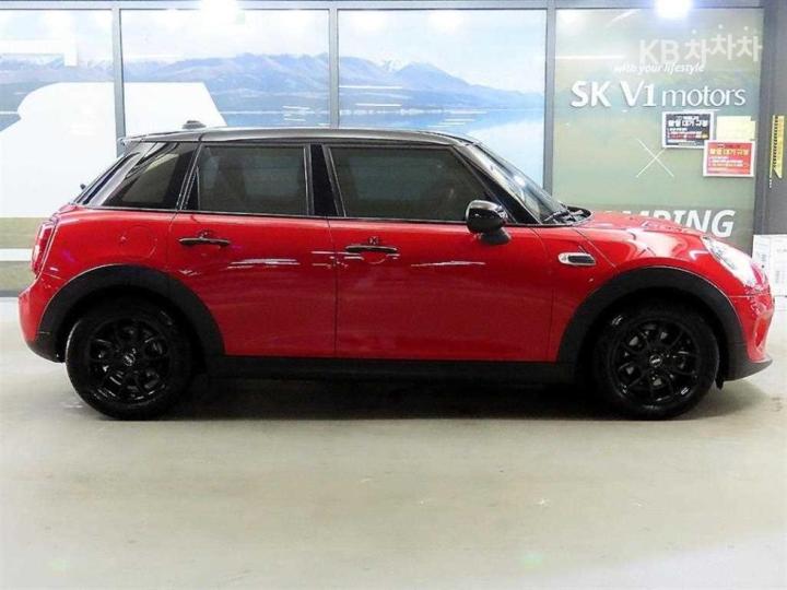 Mini Cooper 5 Duo 1.5 High Trim 4