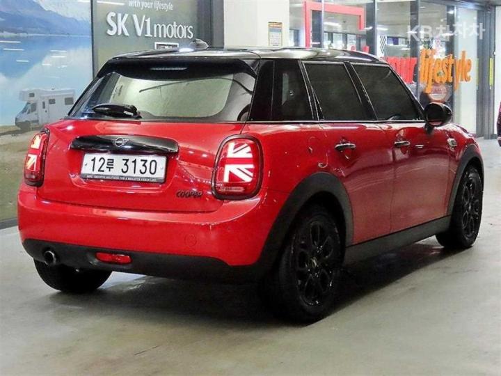 Mini Cooper 5 Duo 1.5 High Trim 5