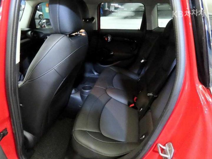 Mini Cooper 5 Duo 1.5 High Trim 8