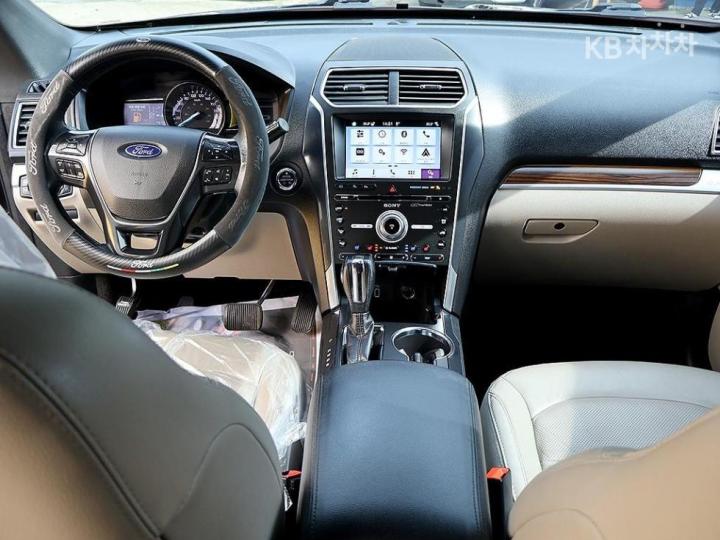 Ford Explorer New 2.3 EcoBoost 4WD Limited 6