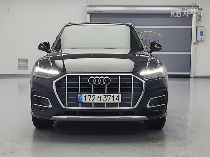 Audi Q5 FY 40 TDI quattro Base Type 3