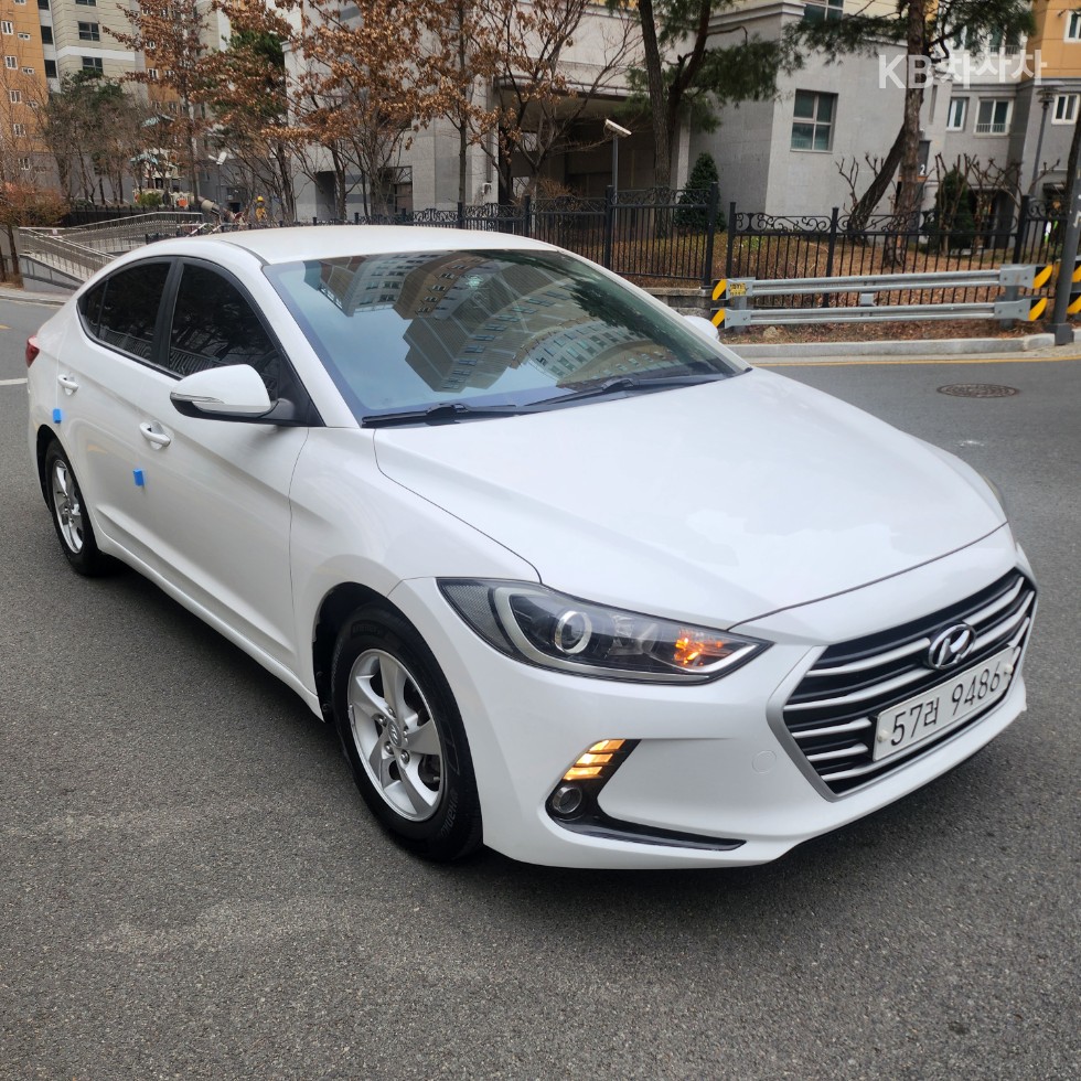Hyundai Avante — miniaturë 2
