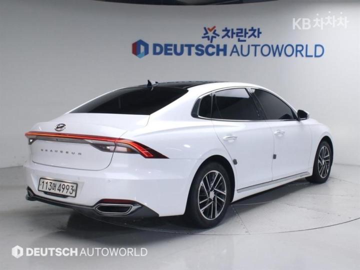 Hyundai Grandeur LPi 3.0 Premium Choice 3