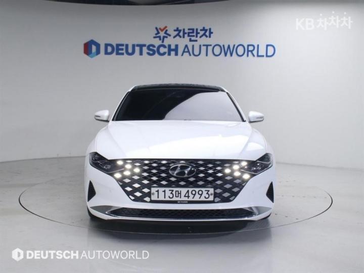 Hyundai Grandeur LPi 3.0 Premium Choice 4