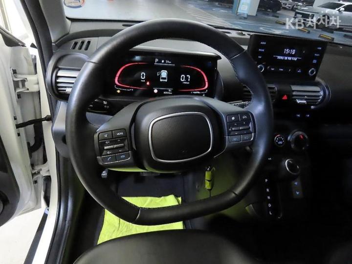 Hyundai Casper Van 1.0 Gasoline Smart 9