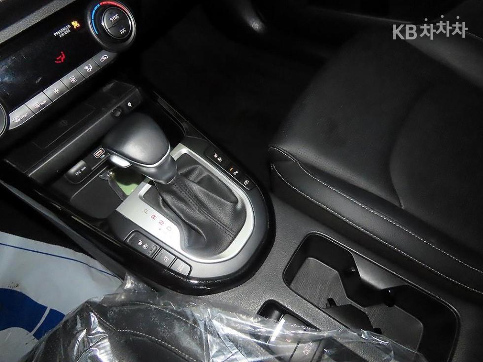 2022 - kia k3