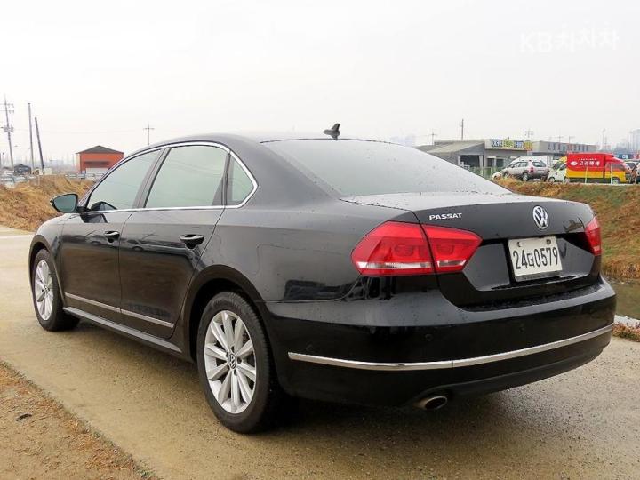 Volkswagen Passat 1.8 TSI Base Type 4
