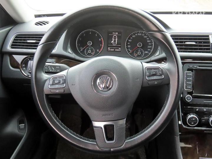 Volkswagen Passat 1.8 TSI Base Type 8