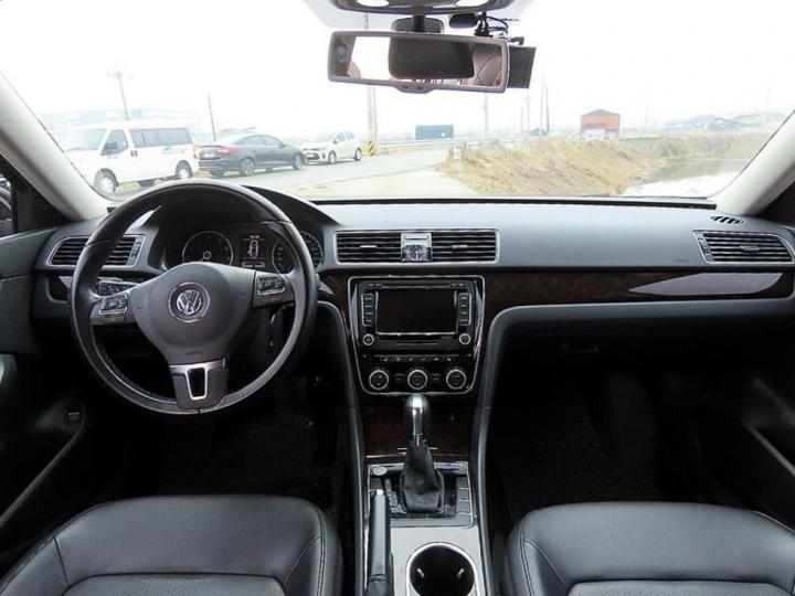 Volkswagen Passat 1.8 TSI Base Type 10