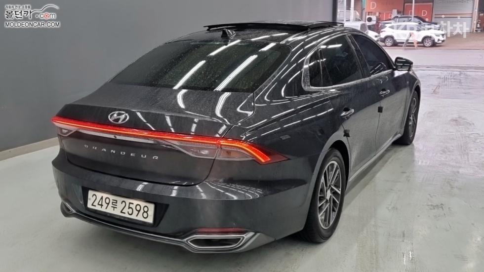 Hyundai Grandeur — miniaturë 2