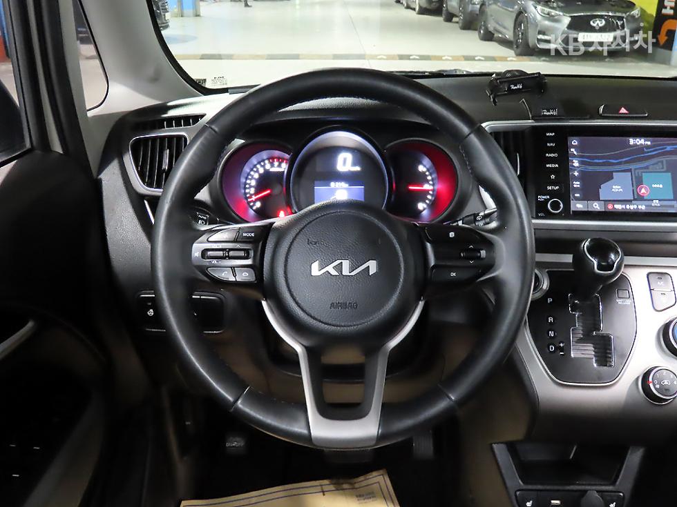 2022 - kia ray
