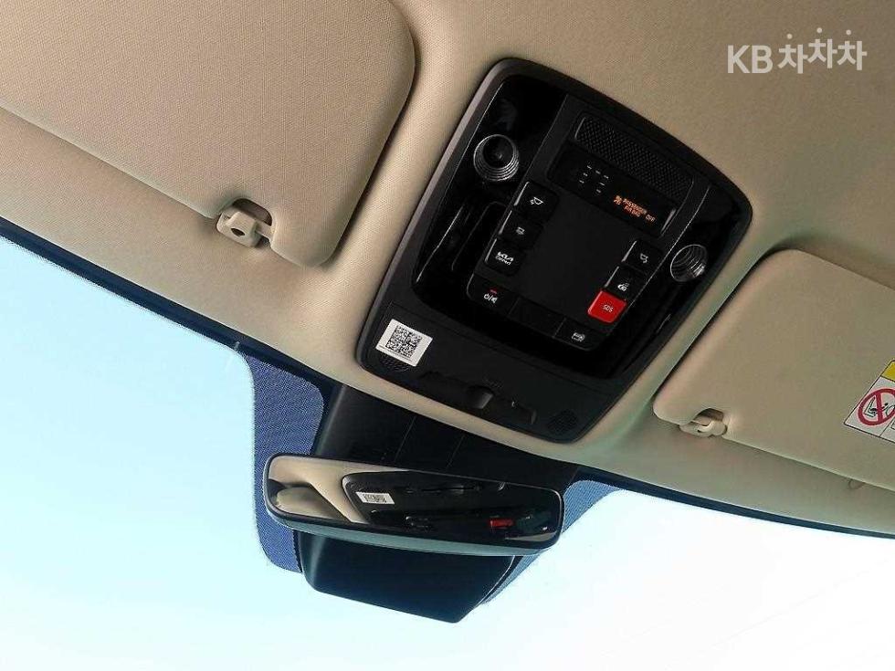 2023 - kia carnival