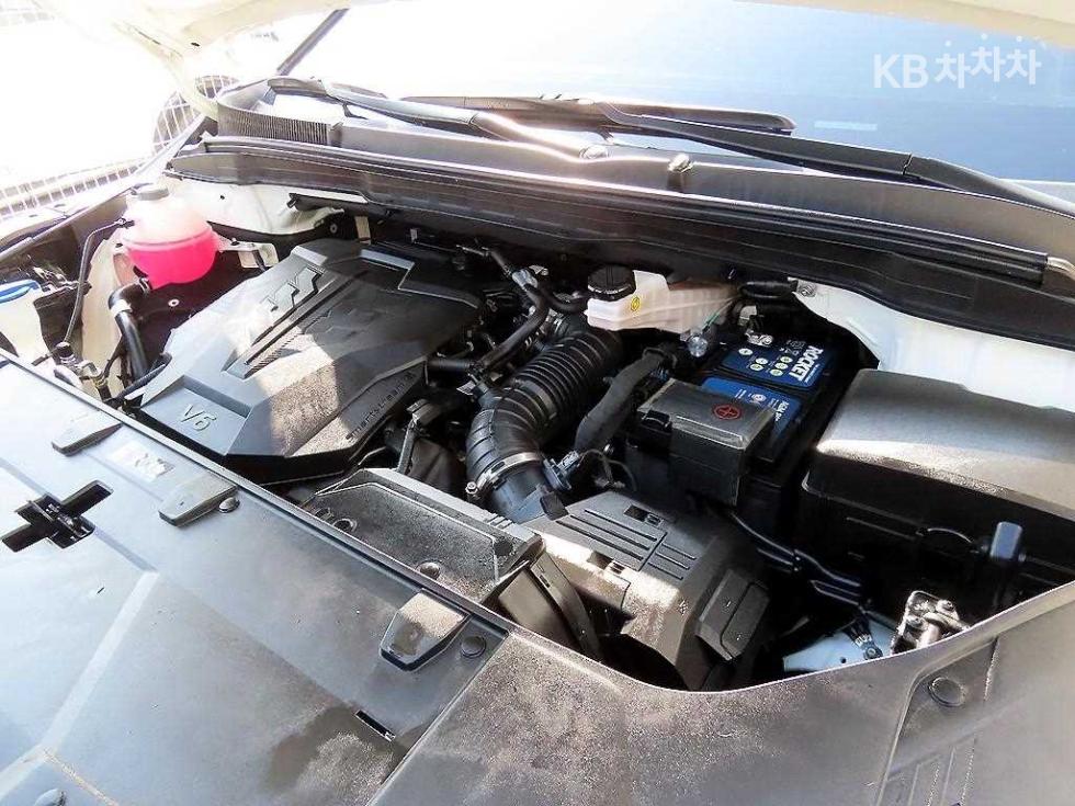 2023 - kia carnival