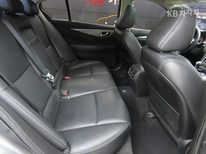 Infiniti Q50 2.2d Premium 8