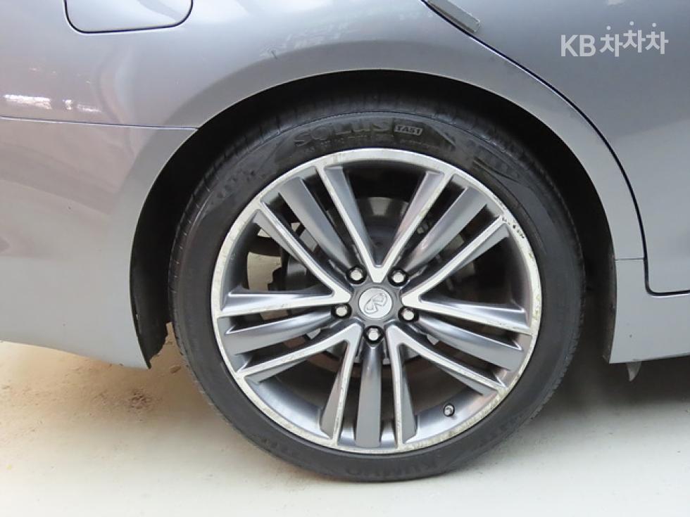2014 - infiniti q50