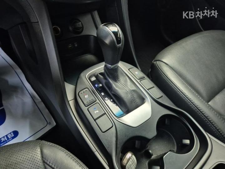 Hyundai Maxcruz Diesel e-VGT R2.2 2WD Exclusive 9