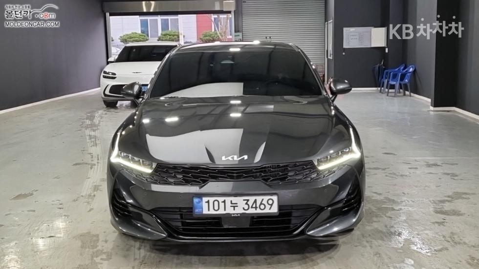 2022 - kia k5