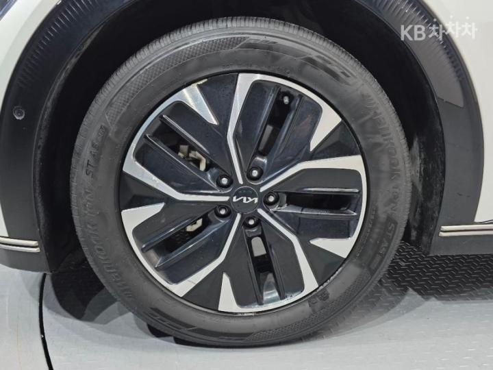 Kia EV6 Long Range 4WD Earth 8