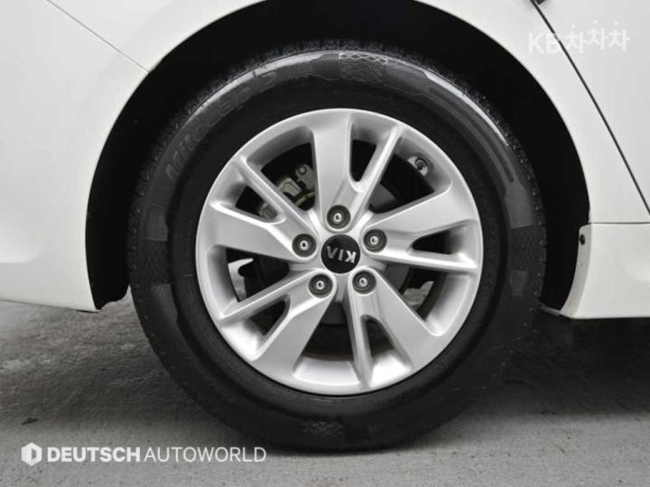 Kia K5 2.0 LPI MX Prestige 6