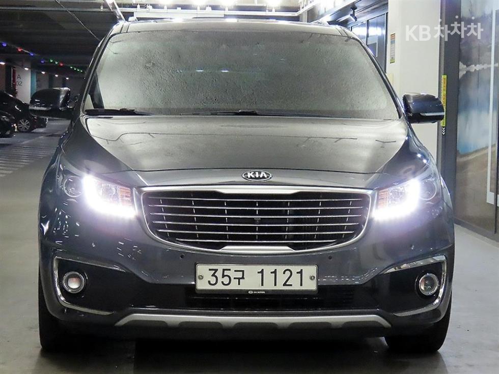 2018 - kia carnival