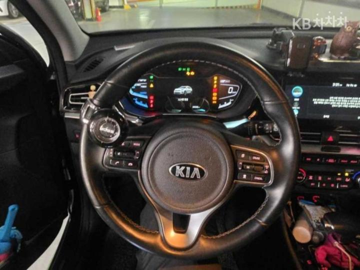 Kia Niro 1.6 HEV Noblesse Special 8