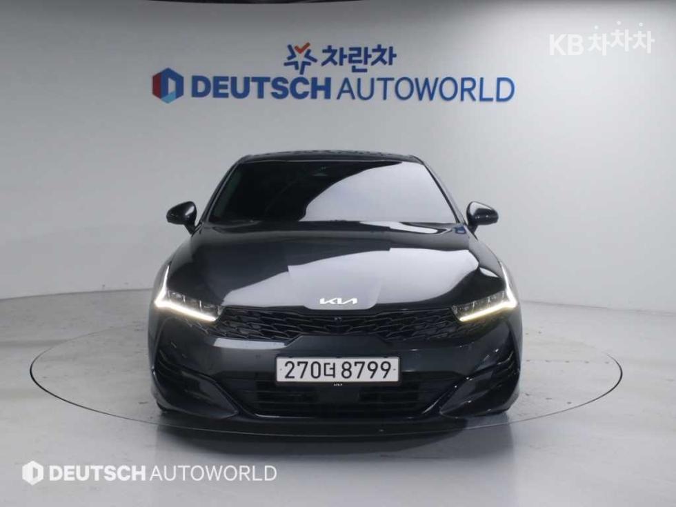 2022 - kia k5