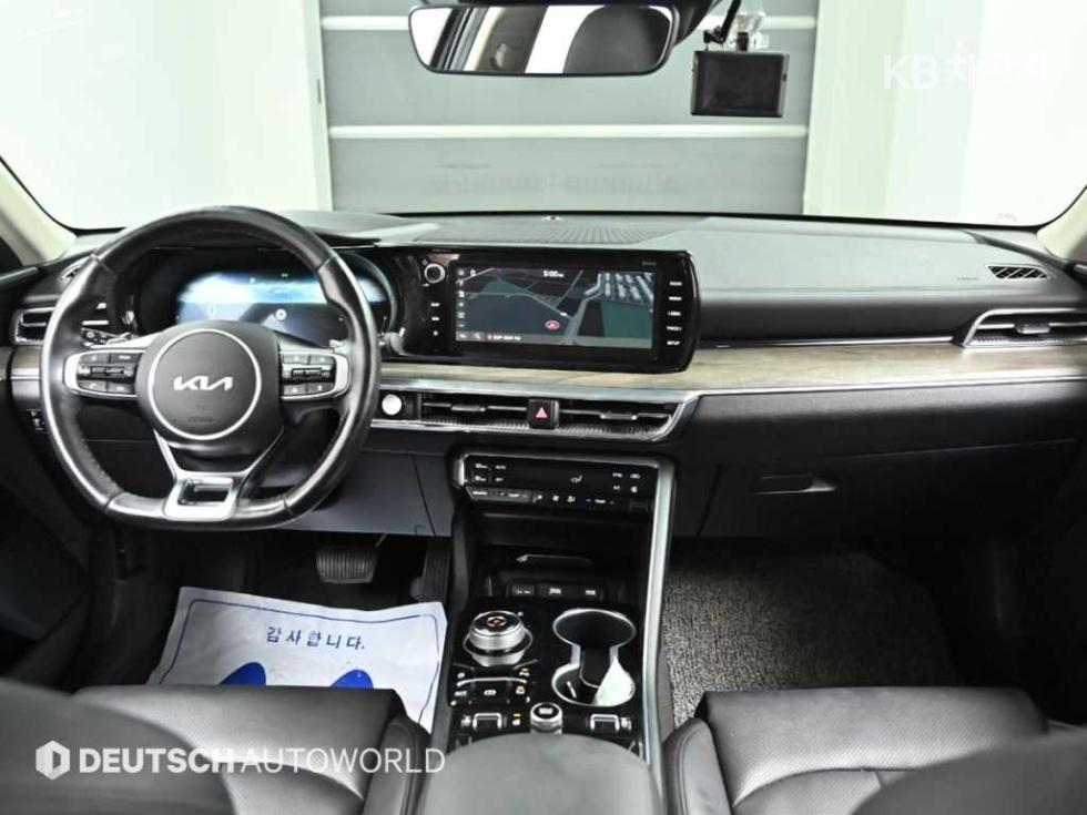 2022 - kia k5