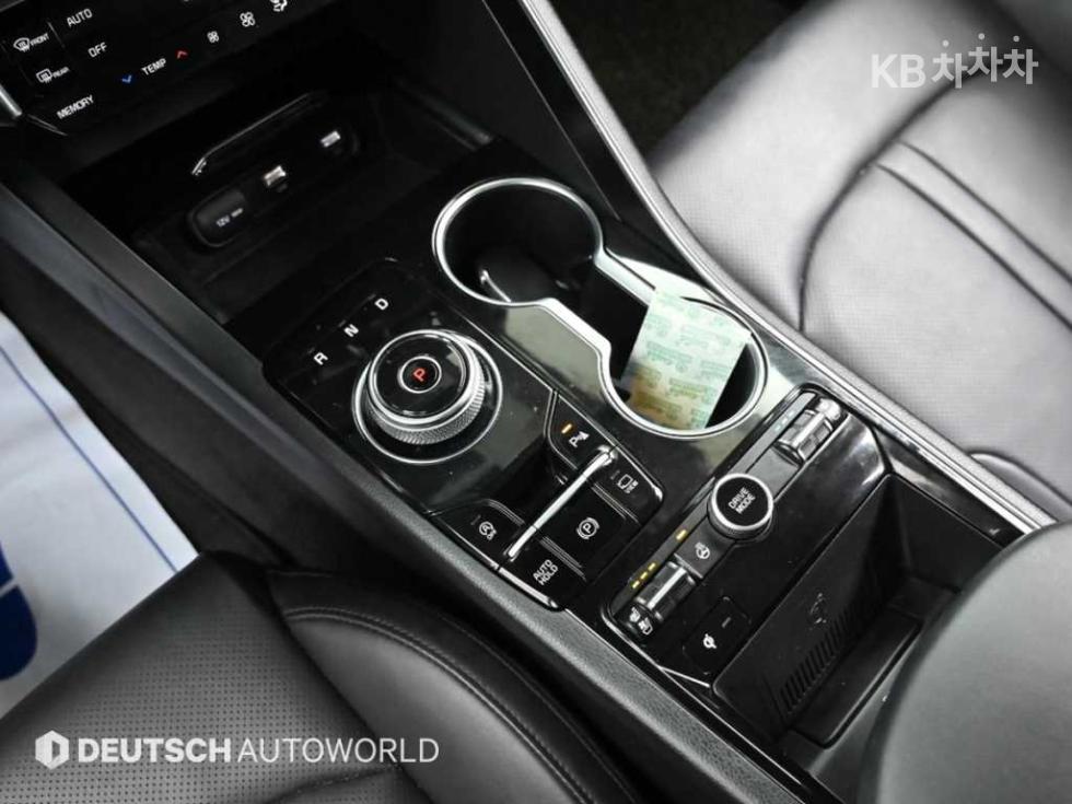 2022 - kia k5