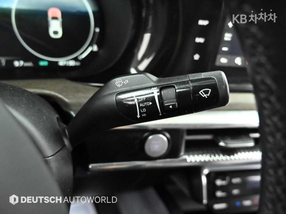 2022 - kia k5
