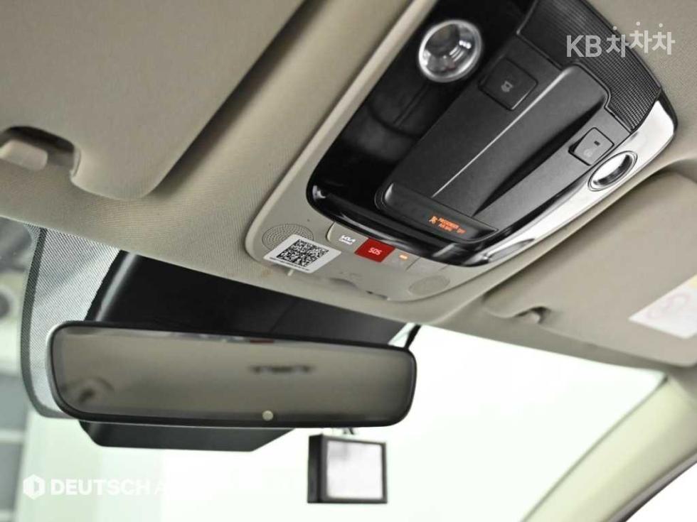 2022 - kia k5