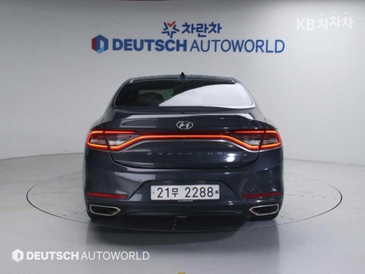 Hyundai Grandeur IG 2.4 Premium Special 5