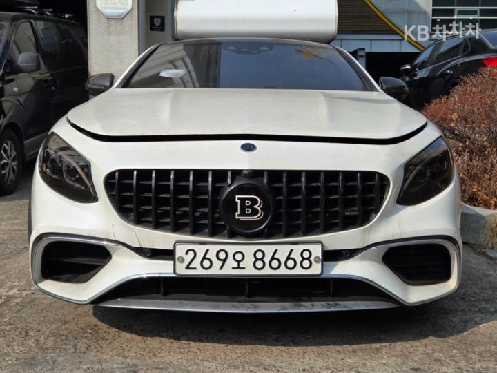 Mercedes-Benz S-Class New S63 AMG 4MATIC+ Coupe 3