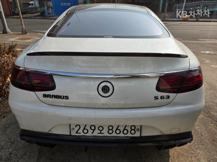 Mercedes-Benz S-Class New S63 AMG 4MATIC+ Coupe 5