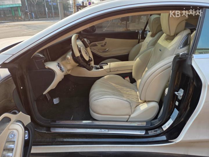 Mercedes-Benz S-Class New S63 AMG 4MATIC+ Coupe 7