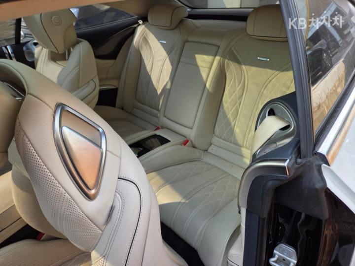 Mercedes-Benz S-Class New S63 AMG 4MATIC+ Coupe 8