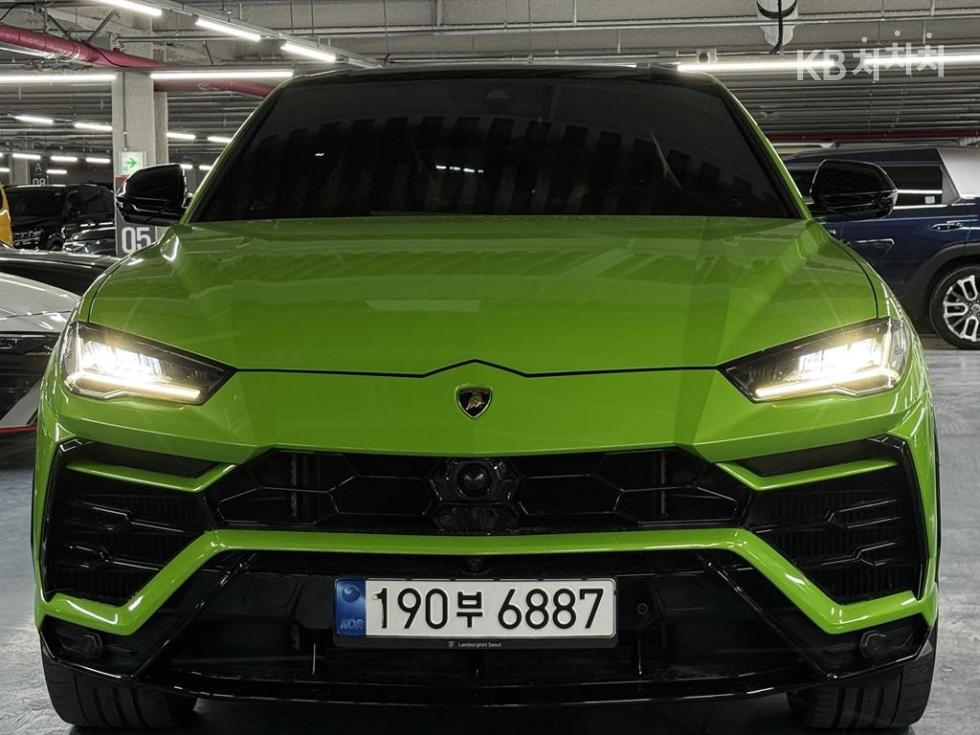 Lamborghini Urus — miniaturë 2