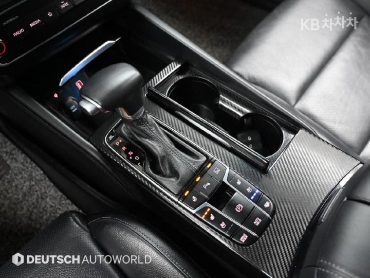 Kia K7 Hybrid Noblesse Special 10