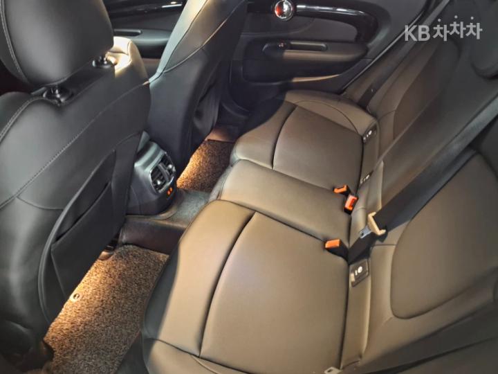 Mini Clubman 1.6 Regular 10